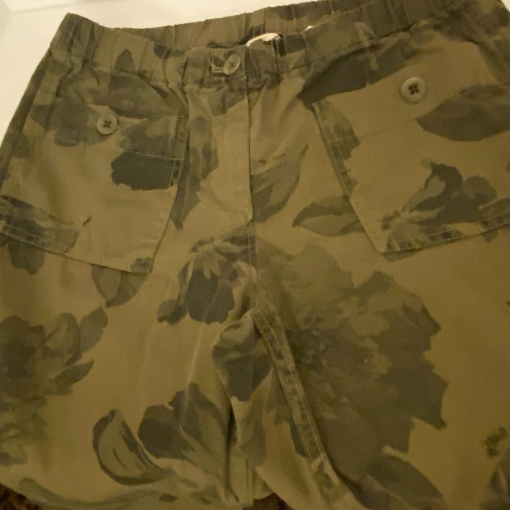 J. Crew Capri Camo in Floral-Size 2